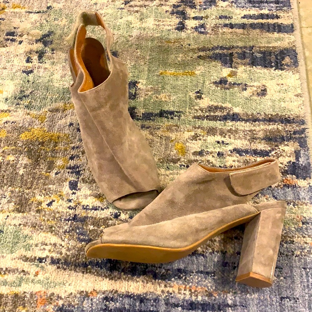 Jeffrey Campbell Suede Heels sz 9